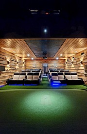 Outstanding Cabin up to 50 People with Bowling, Private Cinema and Fantastic Sightd in Broken Bow, Oklahoma - Broken Bow, Oklahoma - glamping.directory