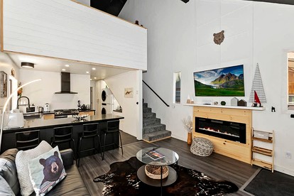 Unwind in Style: Premier Location Cabin with Hot Tub in California - Big Bear, California - glamping.directory