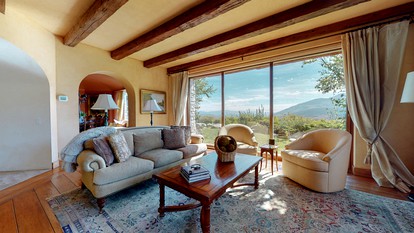 Impressive Castle with Great Mountain Views and Foosball in Mammoth Lakes, California - Mammoth Lakes, California - glamping.directory