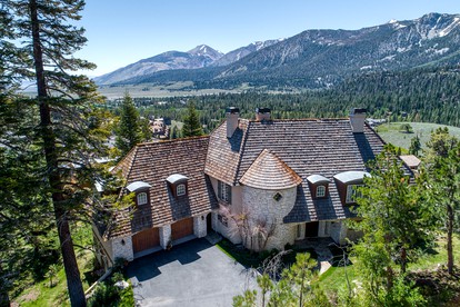 Impressive Castle with Great Mountain Views and Foosball in Mammoth Lakes, California - glamping.directory