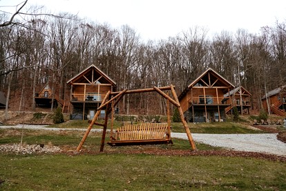 Lakeview Cabin by Tappan Lake, Perfect for Groups with Hot-Tub in Ohio - Deersville, Ohio - glamping.directory