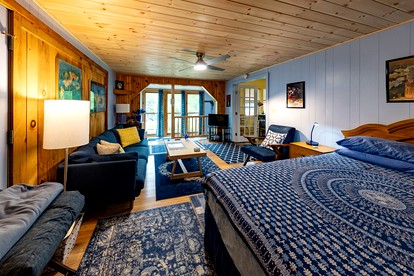 Charming Country Pet-Friendly Getaway Cottage in the Berkshires, Massachusetts - Charlemont, Massachusetts - glamping.directory
