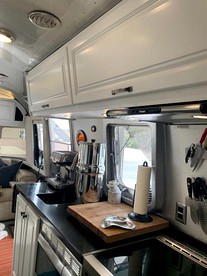 Huge Airstream is Perfect for a Family Getaway - Charlotte, North Carolina - glamping.directory