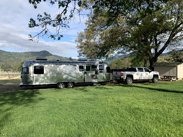 Huge Airstream is Perfect for a Family Getaway - Charlotte, North Carolina - glamping.directory