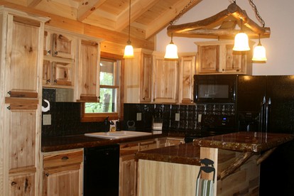 Romantic One-Bedroom Cabin with a Fireplace near Asheville, North Carolina - Clyde, North Carolina - glamping.directory