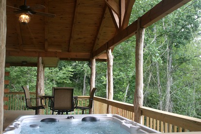 Romantic One-Bedroom Cabin with a Fireplace near Asheville, North Carolina - Clyde, North Carolina - glamping.directory