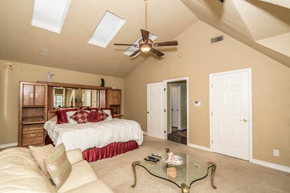 Modern Texas Hill Country Suite Rental for Four near San Antonio - Helotes, Texas - glamping.directory
