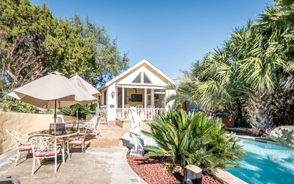 Modern Texas Hill Country Suite Rental for Four near San Antonio - Helotes, Texas - glamping.directory