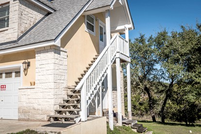 Modern Texas Hill Country Suite Rental for Four near San Antonio - Helotes, Texas - glamping.directory