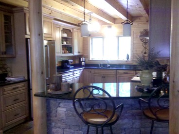 Magnificent Log Cabin for a Family Winter Getaway in the Catskills, New York - Parksville, New York - glamping.directory