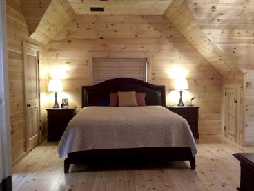 Magnificent Log Cabin for a Family Winter Getaway in the Catskills, New York - Parksville, New York - glamping.directory