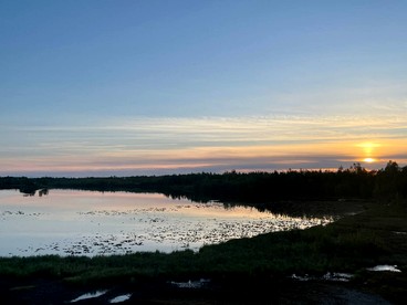 Family Adventure Cabin With Lake View, Barn Animals, Kayak Rentals and Trails in Houston, Alaska - Houston, Alaska - glamping.directory