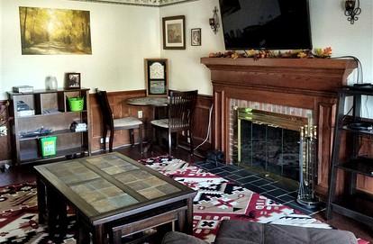 Charming Vacation Rental for Two at a Bed and Breakfast in Berkeley Springs, West Virginia - Berkeley Springs , West Virginia - glamping.directory