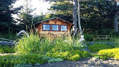 Unique Waterfront Cabin Rental with Access to the Beach near Homer in Southern Alaska - Seldovia, Alaska - glamping.directory