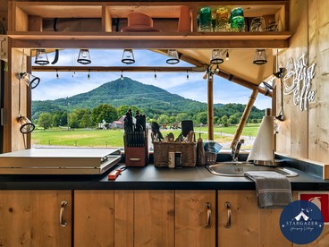 Glorious Tented Cabin with Fire Pit and Gorgeous Sky Views in Sevierville, Tennessee - Sevierville, Tennessee - glamping.directory