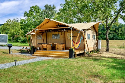 Glorious Tented Cabin with Fire Pit and Gorgeous Sky Views in Sevierville, Tennessee - Sevierville, Tennessee - glamping.directory