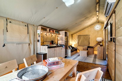 Glorious Tented Cabin with Fire Pit and Gorgeous Sky Views in Sevierville, Tennessee - Sevierville, Tennessee - glamping.directory