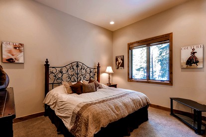 Luxurious 4 Bedroom Mountain Home - Keystone, Colorado - glamping.directory