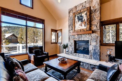 Luxurious 4 Bedroom Mountain Home - Keystone, Colorado - glamping.directory