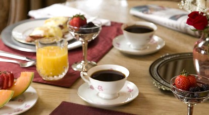 Relaxing Getaway for Two in the Heart of Historic Williamsburg, Virginia - Williamsburg, Virginia - glamping.directory