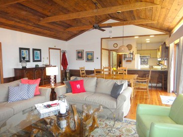 Secluded Cabin Nestled in the Woodlands of Meadows of Dan, Virginia - Meadows of Dan, Virginia - glamping.directory