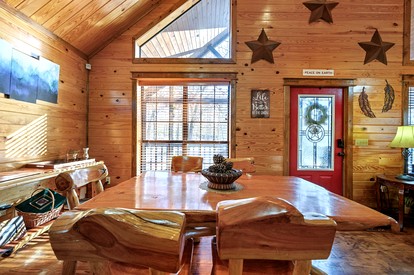 Charming Cabin with Wrap-Around Porch & Hot Tub near Beavers Bend – Hochatown, OK - Broken Bow, Oklahoma - glamping.directory