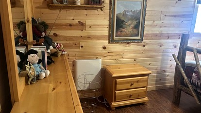 Peaceful Creekside Cabin with Fire Pit & Scenic Deck in Cascade, Idaho - Cascade, Idaho - glamping.directory