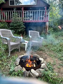 Peaceful Creekside Cabin with Fire Pit & Scenic Deck in Cascade, Idaho - Cascade, Idaho - glamping.directory