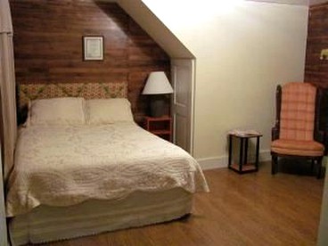 Peaceful Country Cottage near Campbellsville, Kentucky - Campbellsville, Kentucky - glamping.directory