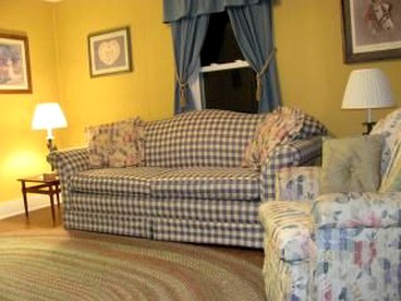 Peaceful Country Cottage near Campbellsville, Kentucky - Campbellsville, Kentucky - glamping.directory