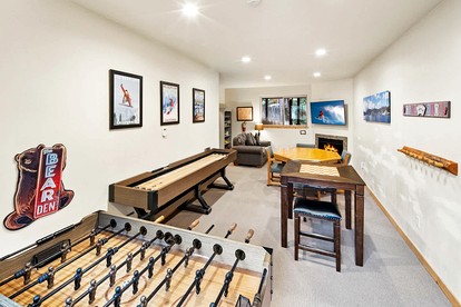Grand Mountain Cabin Escape near Big Bear Lake and Snow Summit in California - Big Bear, California - glamping.directory