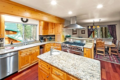 Grand Mountain Cabin Escape near Big Bear Lake and Snow Summit in California - Big Bear, California - glamping.directory