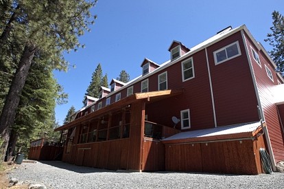 Mountain Cabin Rental For 52 with a Luxury Hot Tub La Porte, Northern California - La Porte, California - glamping.directory