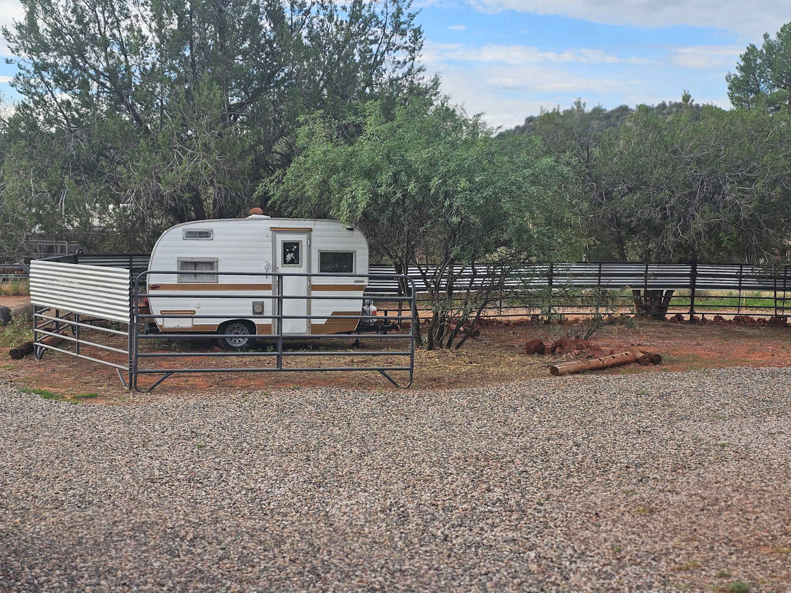 Red Rock Camp Horses Welcome - Sedona, Arizona - glamping.directory
