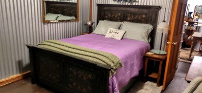 Charming Farmhouse Glamping Cabin in Sparta, Tennessee - Sparta, Tennessee - glamping.directory