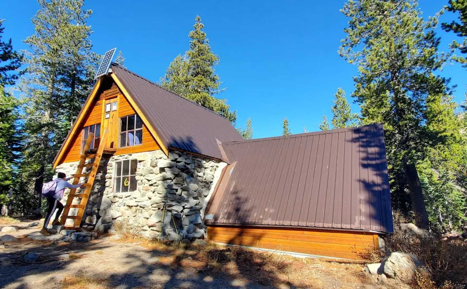 Peter Grubb Hut - Soda Springs, California - glamping.directory