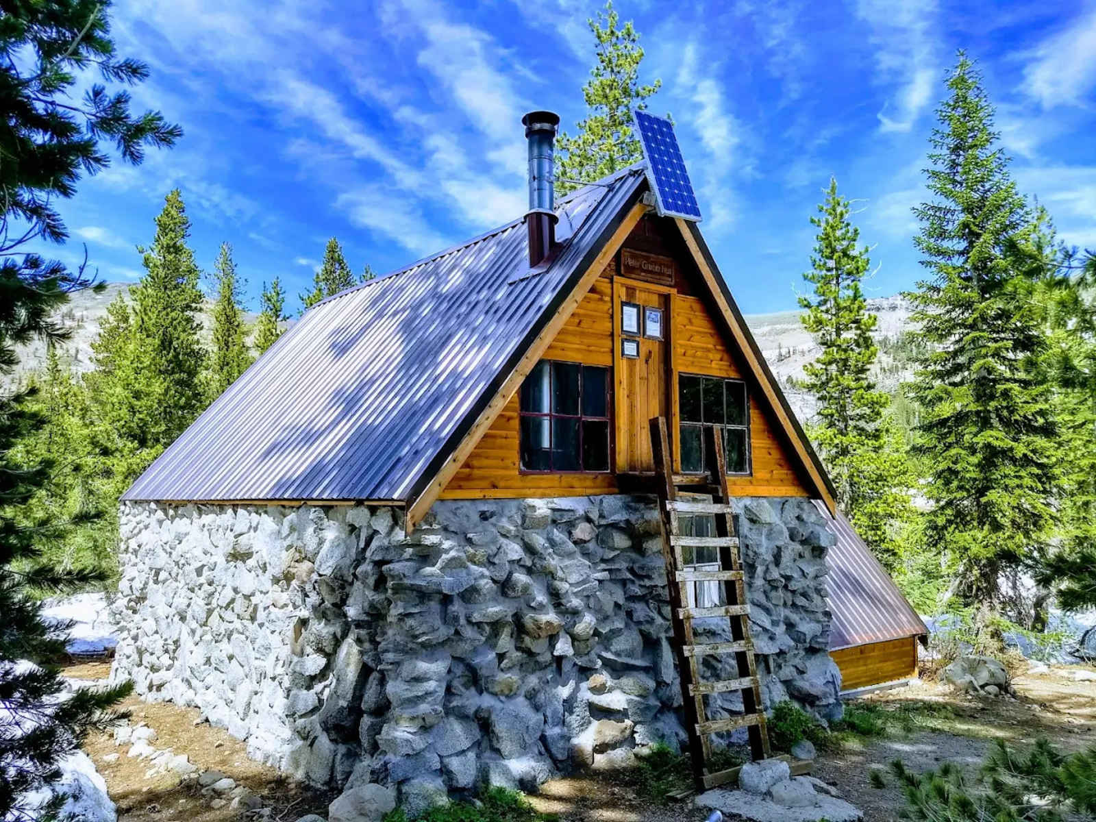 Peter Grubb Hut - glamping.directory