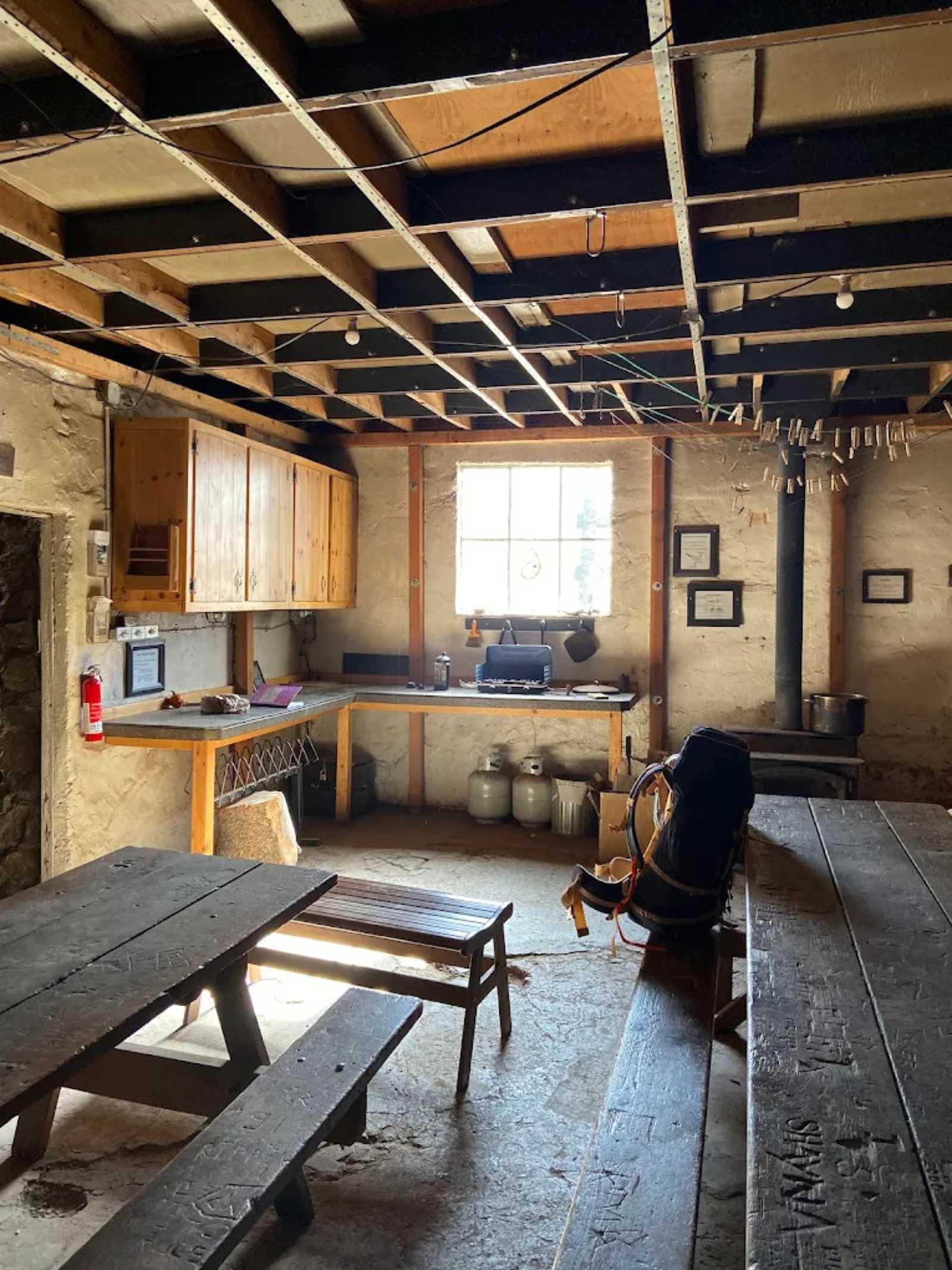 Peter Grubb Hut - Soda Springs, California - glamping.directory