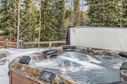 Majestic Mountain Ski Cottage with Panoramic Views of the Breckenridge Ski Area and the Epic Rocky Mountains, Colorado - Breckenridge, Colorado - glamping.directory