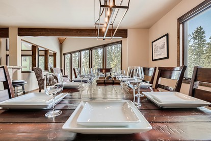 Majestic Mountain Ski Cottage with Panoramic Views of the Breckenridge Ski Area and the Epic Rocky Mountains, Colorado - Breckenridge, Colorado - glamping.directory