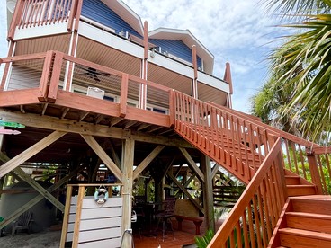 Idyllic Bayfront Cottage with River Views and Private Beach Access in Florida’s Coastal Paradise - Placida, Florida - glamping.directory