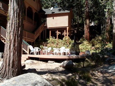 Spacious Riverfront Cabin Rental Perfect for Large Groups near Sonora, California - Strawberry, California - glamping.directory