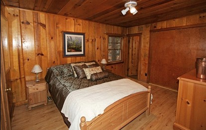 Spacious Riverfront Cabin Rental Perfect for Large Groups near Sonora, California - Strawberry, California - glamping.directory