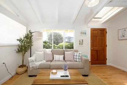 Private Cottage Along the Northern California Coast in El Granada, Perfect for an Oceanfront Escape - El Granada, California - glamping.directory