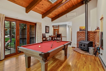 Cozy Spacious Cabin with Pool Table for an Unforgettable Family Escape in Flagstaff, Arizona - Flagstaff, Arizona - glamping.directory