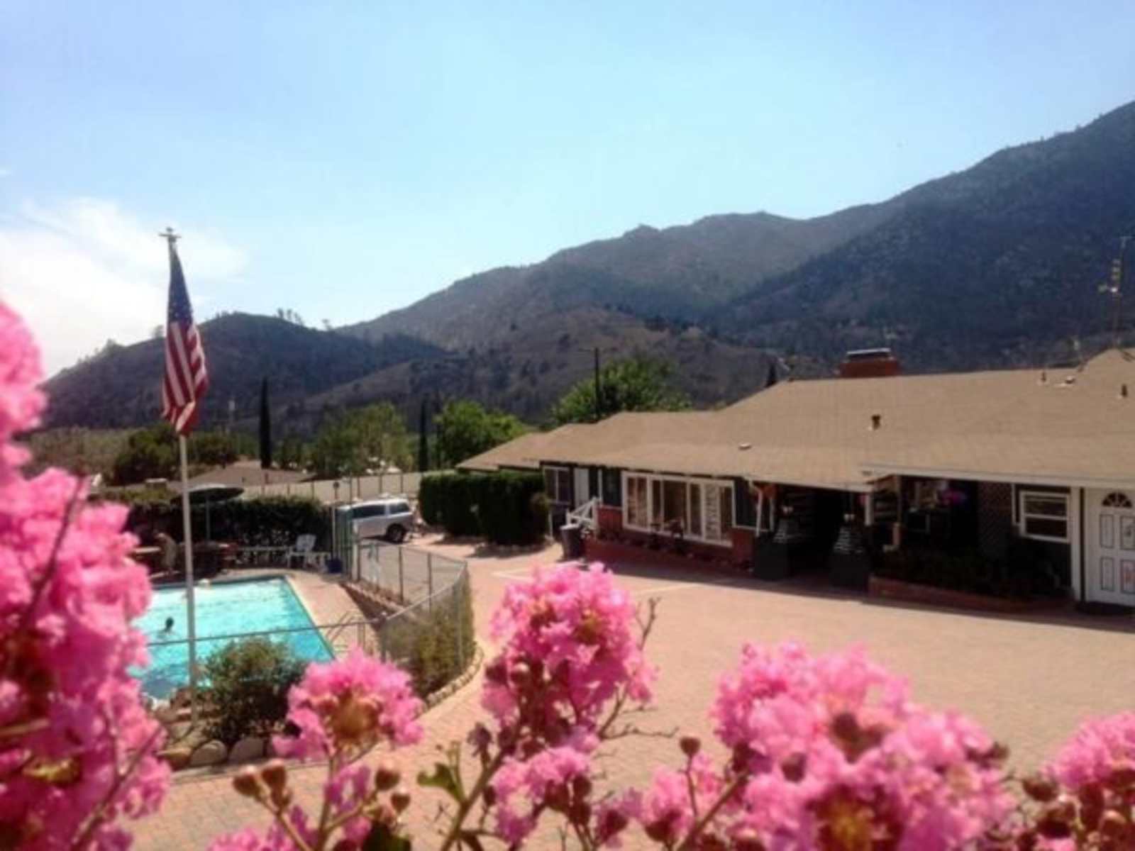 The Kern Lodge - Kernville, California - glamping.directory