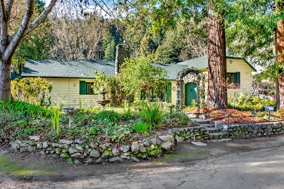 Fantastic Cottage inspired in The Lord of the Rings in Monte Rio, California - Monte Rio, California - glamping.directory