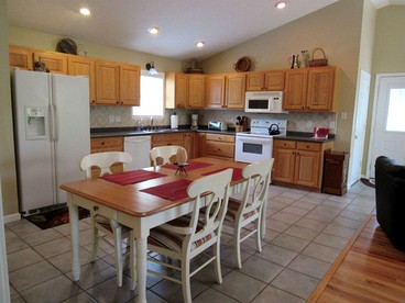 Lakefront Cottage Getaway on Lake Hartwell in Westminster, South Carolina - Westminster, South Carolina - glamping.directory