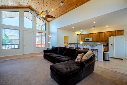 Spacious Glamping Rental, Walking Distance from Fool Hollow Lake, Arizona - Show Low, Arizona - glamping.directory