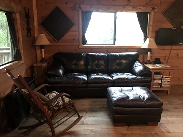 Rural and Romantic Treehouse in Washington County, Perfect for a Texas Weekend Getaway - Brenham, Texas - glamping.directory